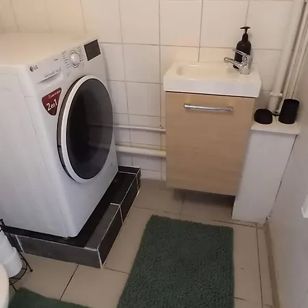 Duplex Confortable Proche Paris 拉古尔纳夫