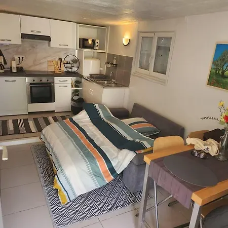 Duplex Confortable Proche Paris 拉古尔纳夫